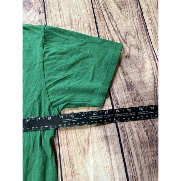 The Office Graphic T Shirt I'm Dreaming of a Dwight Christmas Size Large L Rare - Picture 4 of 7